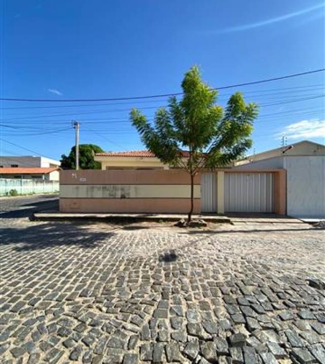 WhatsApp Image 2025-10-08 at 08.12.03.jpeg